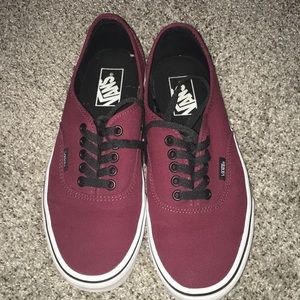 Men’s 7.5 Maroon Vans